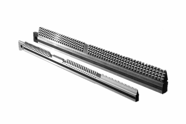 Blade root broach